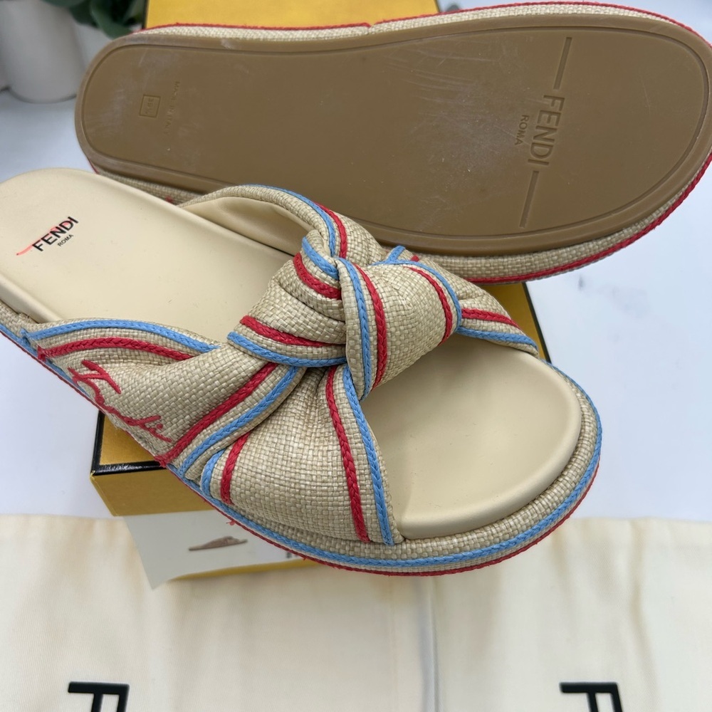 Women's Fendi KNOT cursive sandals size 39.5 made in Italy - Picture 4 of 10